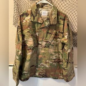 NWT US ARMY Combat Camouflage Jacket Size Small- Regular Insect Repellent